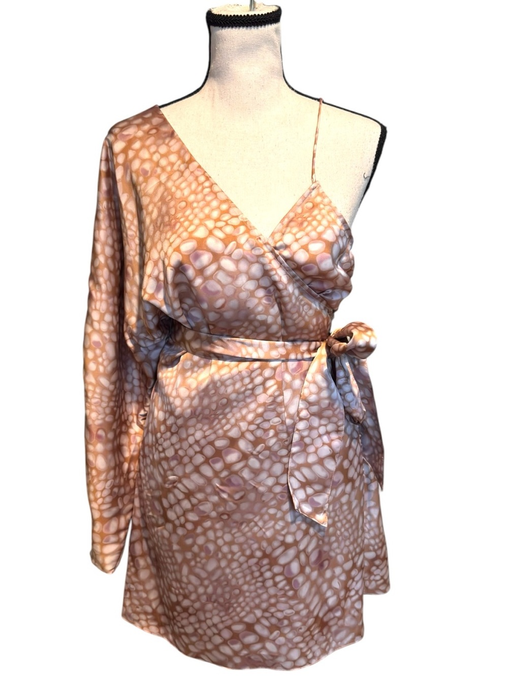 L’Academie Alice Mini Dress Multi Scale Satin One Shoulder Wrap Small NWT - Picture 3 of 8